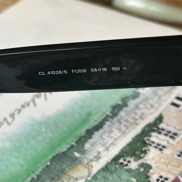 Celine Brown Gradient Sunglasses - Looks BRAND NEW
No scratches or signs of wear - Picture 6 of 6